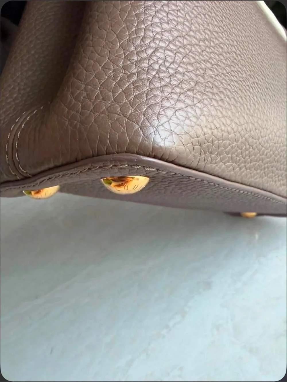 Price firm. Louis Vuitton Tri Color Taurillon Leather Capucines BB Shoulder Bag